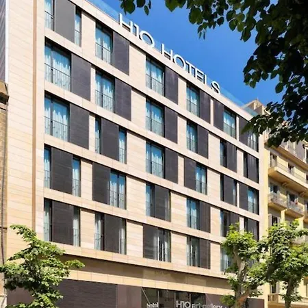فندق اتش 10 آرت غاليري 4 * سوب 4*