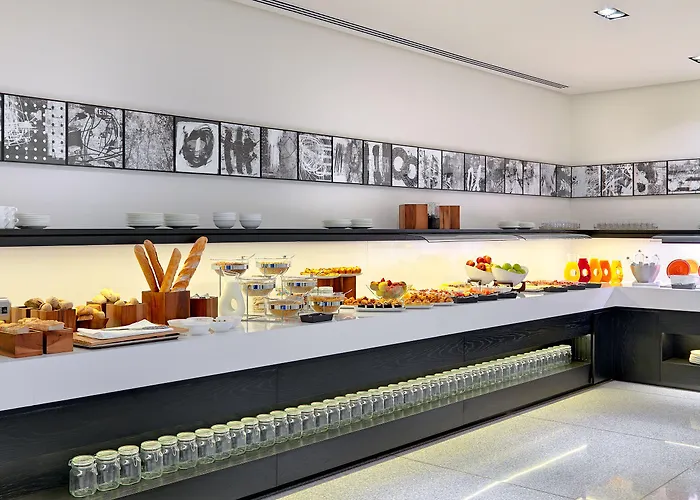 호텔 H10 아트 갤러리 4* 수프 4*