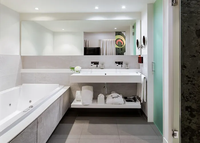 H10 아트 갤러리 4* 수프